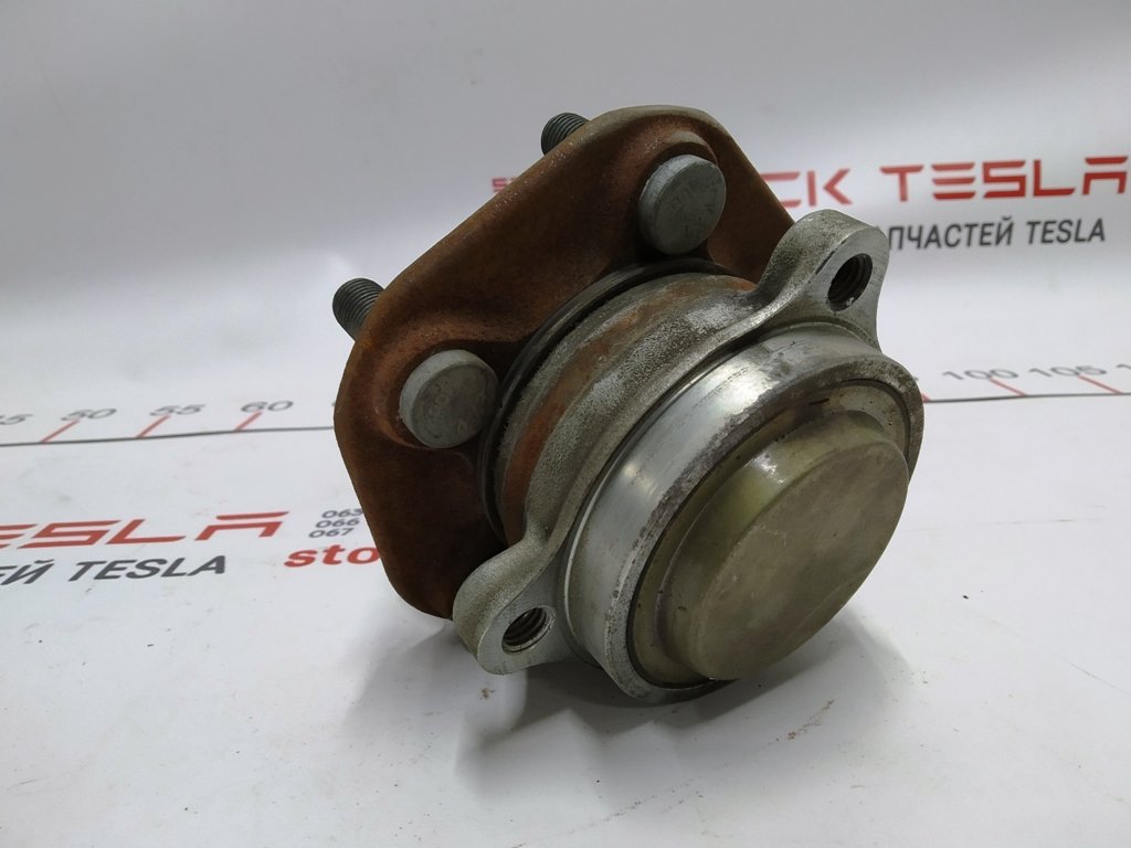 2 Hub front left rightRWD Tesla model 3 1044122-00-E